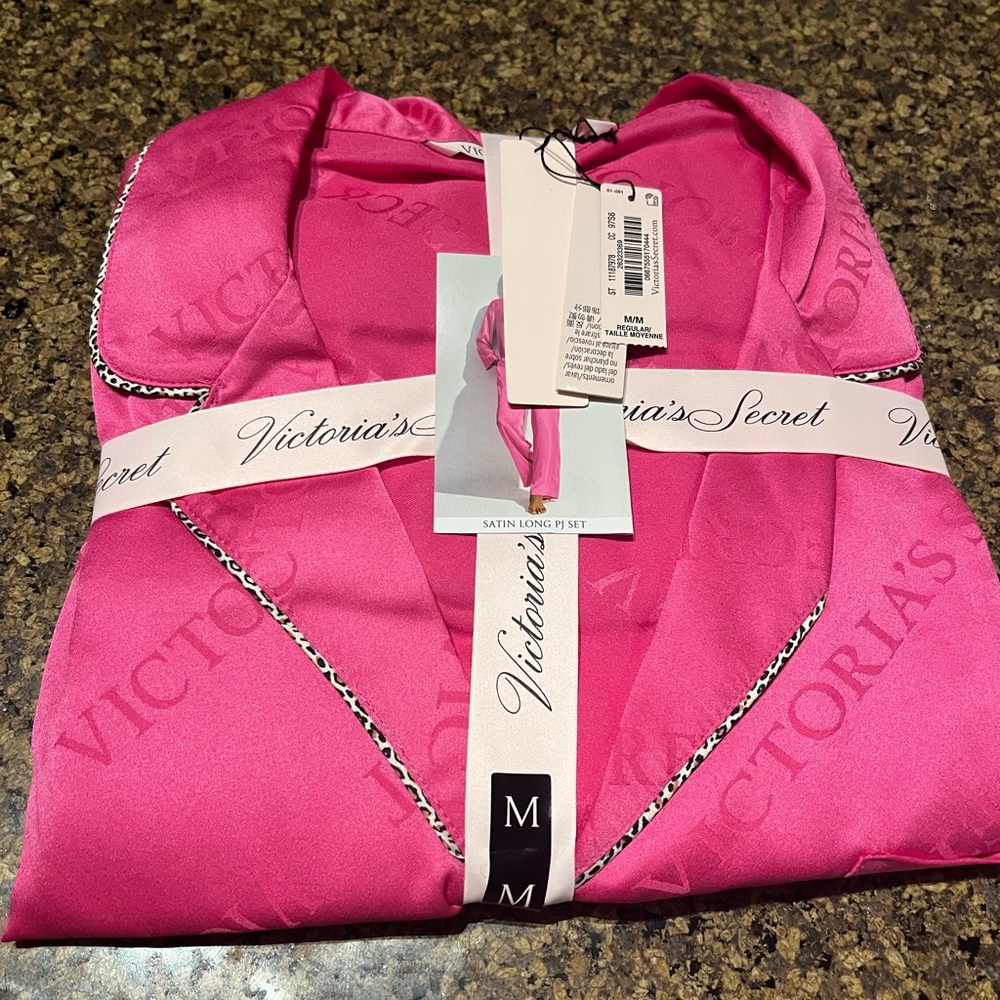 Brand new with tags Victoria's Secret pajama set